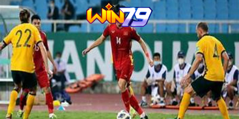 Tiền vệ không ngại các pha tranh chấp 1-1