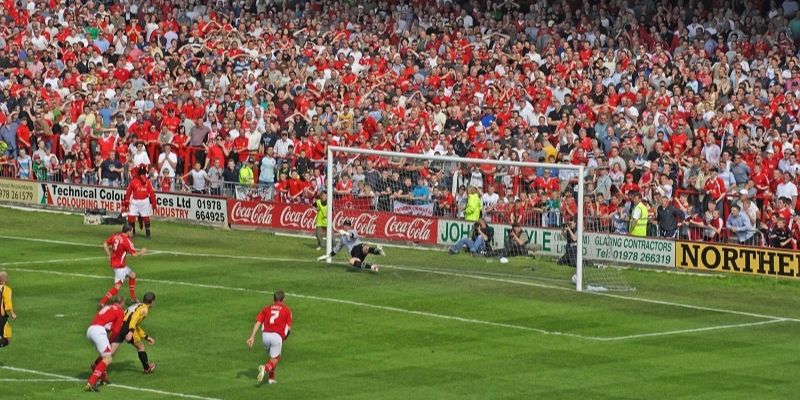 Các trường hợp đá phạt gián tiếp trong bóng đá