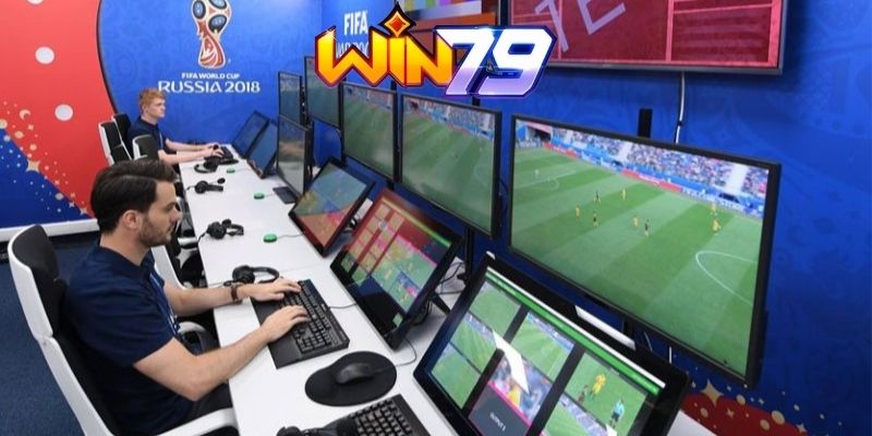 Lỗi bàn thắng trọng tài nhờ tới công nghệ VAR